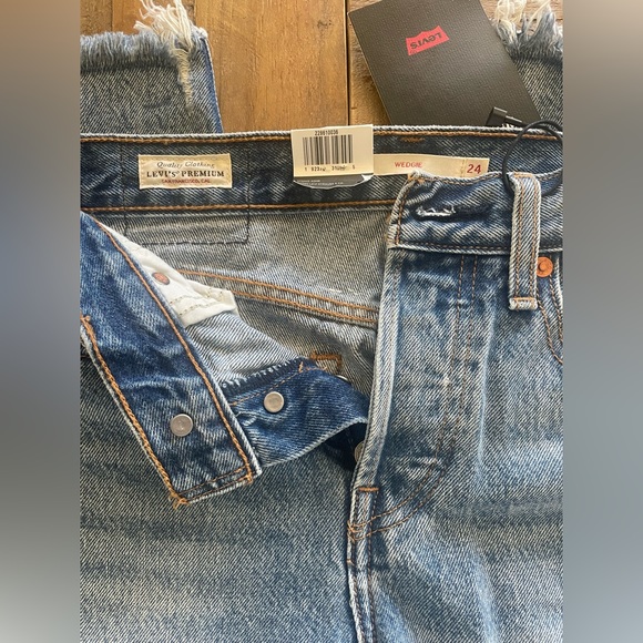 Women’s High Rise Wedgie Jean Size 24 - Picture 3 of 4